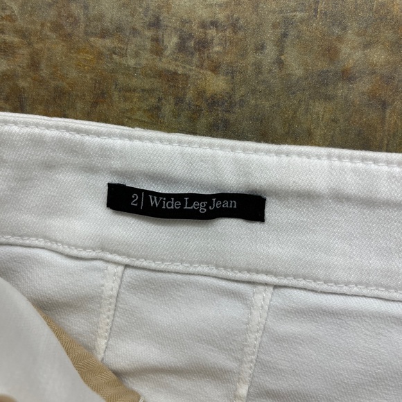 Talbots Women’s Sailor White Button-Accent Trousers Size 2 Wide Leg Jean - Picture 4 of 12